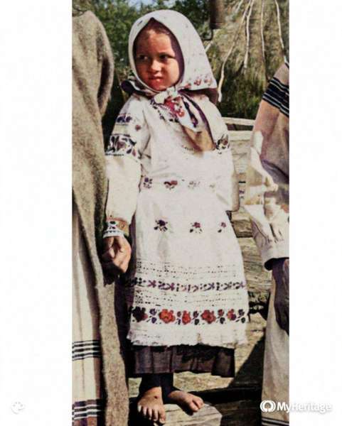 Маленька дівчинка із села Залізниця Любешівського району. Фото 1930-х рр.