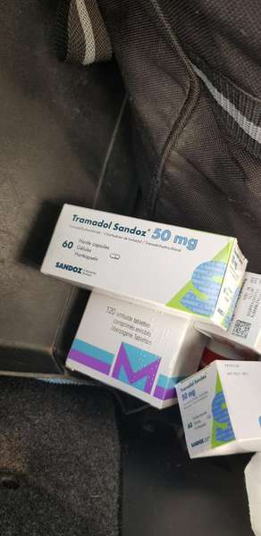 «Трамадол» і канабіс: в «Ягодині» знайшли наркотики (фото)