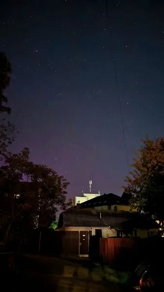 Опівночі над Луцьком побачили Північне сяйво (фото)