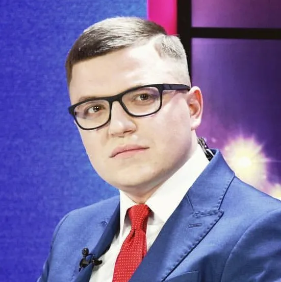 Мівіна, маршрутки, побачення: як економили лучани в молоді роки