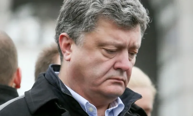 Петрові Порошенку оголосили підозру про держзраду та фінансування тероризму