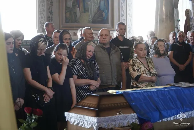 У Володимирі попрощалися із загиблим сержантом Русланом Кулешею (фото)