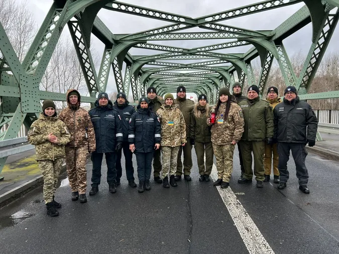 В «Устилузі» зустріли Вифлеємський вогонь (фото)