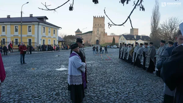 У Луцьку вшанували пам'ять жертв Голодомору (фото, відео)