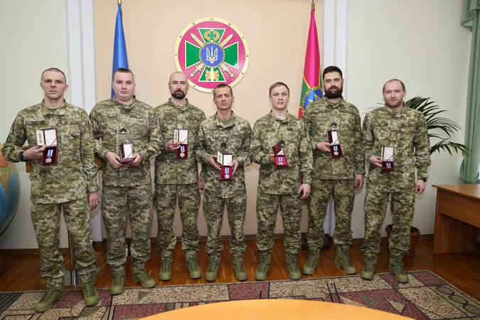 Сімох волинських прикордонників відзначили державними нагородами (фото)