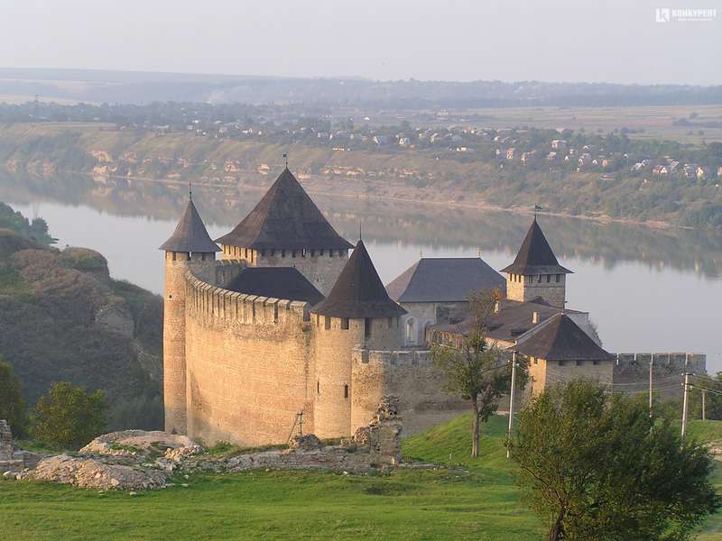 На фото: Хотинська фортеця