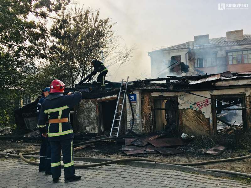 Пожежа біля Луцькради: що залишилося від старого будинку (фото)
