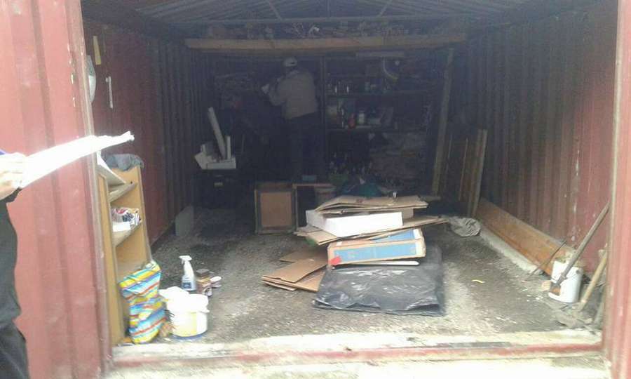 Лучани відмовились зносити незаконні гаражі (фото)