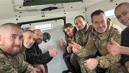Звільнили 32 воїна: Україна повернула з російського полону військових (відео)