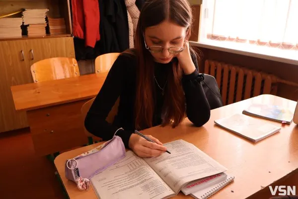 Чи варто довіряти ШІ на НМТ: у Луцьку розповіли, де він рятує, а де помиляється