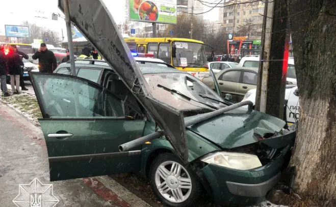 Постраждалого в ДТП на Соборності 5-річного хлопчика виписали з лікарні
