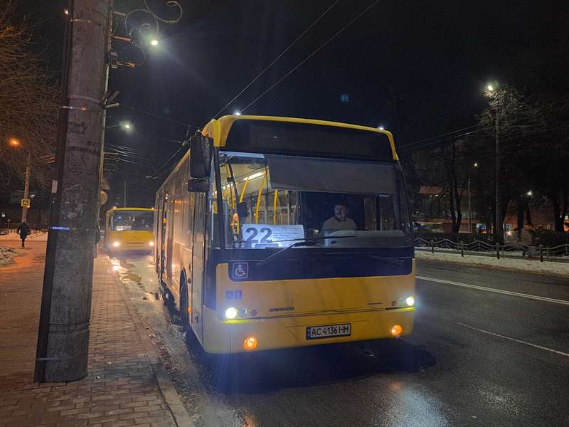 У Луцьку на деяких маршрутах «засвітилися» новенькі автобуси (фото)