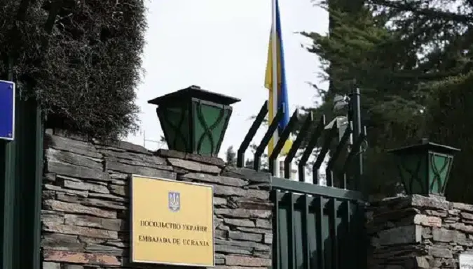 У Мадриді в посольстві України стався вибух – постраждав співробітник