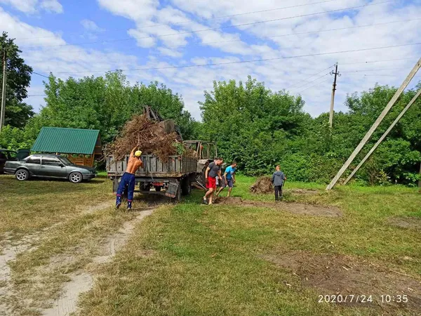 Спільними зусиллями: у Ківерцях навели благоустрій біля озера