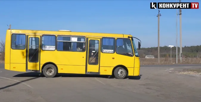 Мусять платити 35 грн: під Луцьком нарікають на маршрутку (відео)