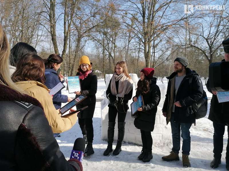 У луцькому парку вручили нагороди творцям снігових скульптур (фото)