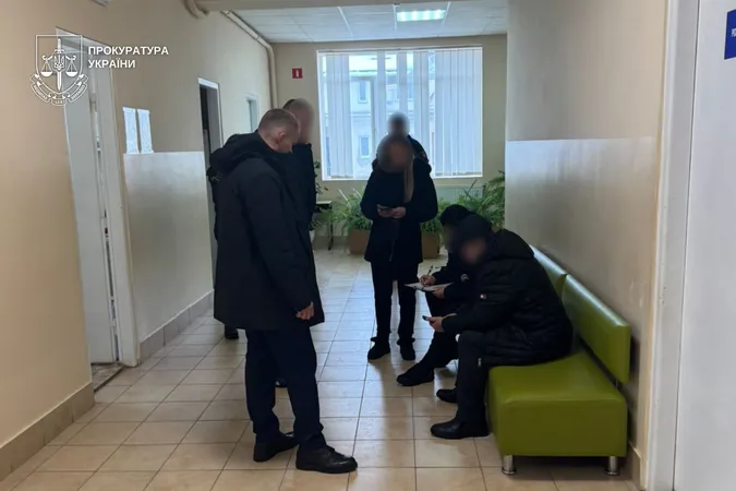 Після наркозу у стоматолога 12-річна дівчинка впала в кому та померла: подробиці трагедії в Ужгороді