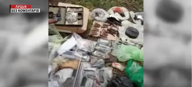 В лучанина вилучили десятки одиниць зброї та сотні боєприпасів (відео)