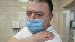 Директор луцької поліклініки №1 Ігор Гнетньов вакцинувався проти COVID