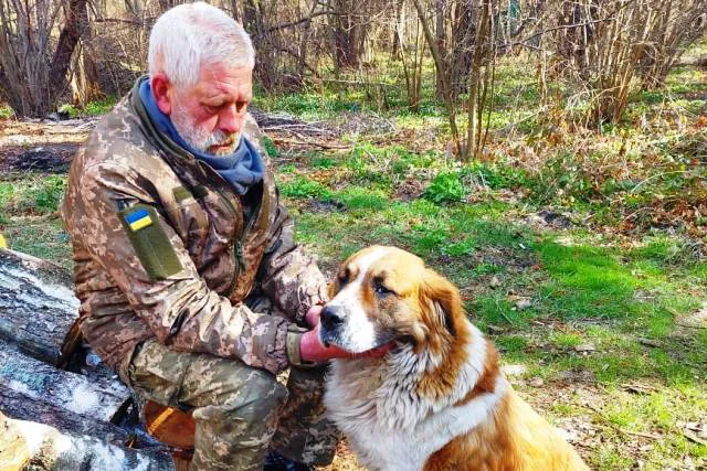 Пішла за господарем: у Волинській теробороні служить вірна красуня
