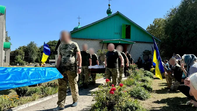 На Волині попрощалися із 26-річним захисником Павлом Ковальчуком (фото)