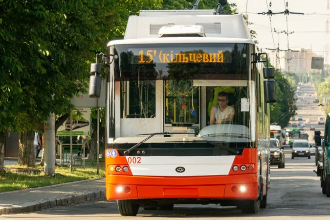 Немає електроенергії: у Луцьку тролейбуси курсують по-іншому