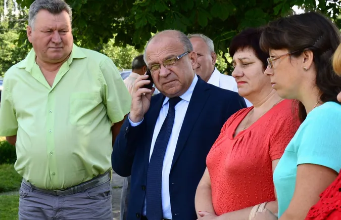 На роботі з губернатором Волині, або Один день з Володимиром Гунчиком (фото)