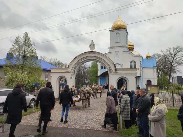 Загинув на Луганщині: в Ківерцях прощались із штаб-сержантом Волинської тероборони Миколою Пащуком (фото)