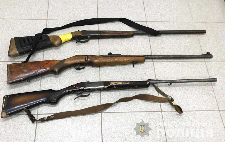Пістолети, гвинтівки, ножі: на Волині переплавили на брухт зброю (фото)