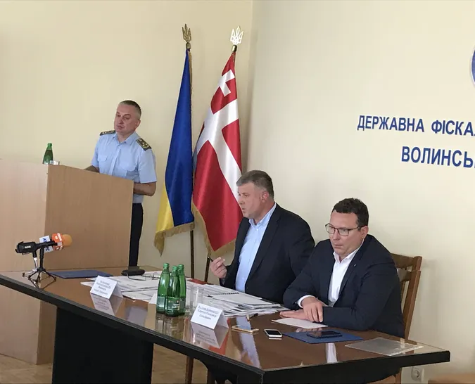 Рекордсмен в Україні: митний пост «Луцьк» оформив 19 тисяч «євроблях» (відео)