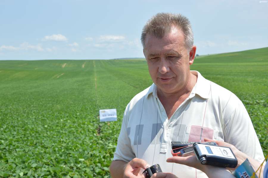 Ігор Кінах директор підприємства «Агро-Лан» розповів, що робота аграрія багато в чому залежить від погодніх умов та закупівельних цін на продукцію.