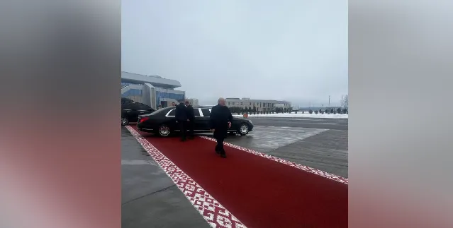 Лукашенко полетів у росію до путіна
