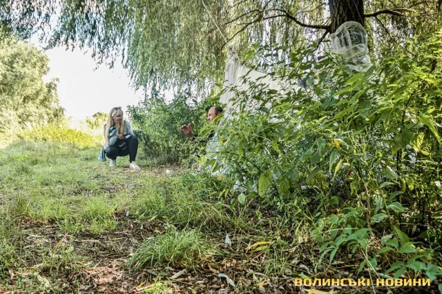 «Бог мене любить»: у Луцьку на березі річки живе безхатько-філософ (фото)