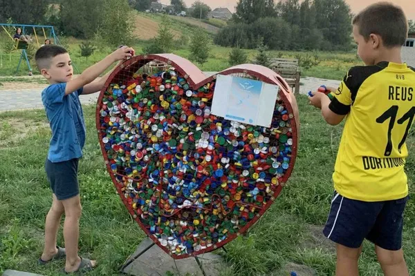 Місце для збору кришечок в селі Хорлупи, Підгайцівської ТГ