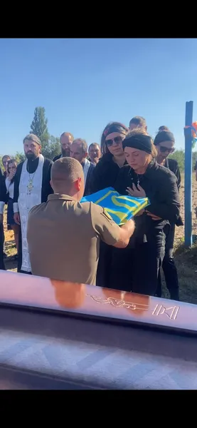 Зустріли на колінах: на Волині попрощалися з воїном Олександром Шевчуком (фото)