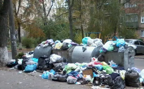 У Луцьку погано вивозять сміття