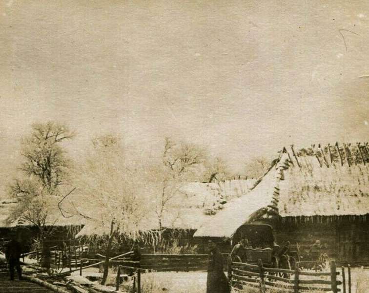 Волинське село показали на фото столітньої давнини