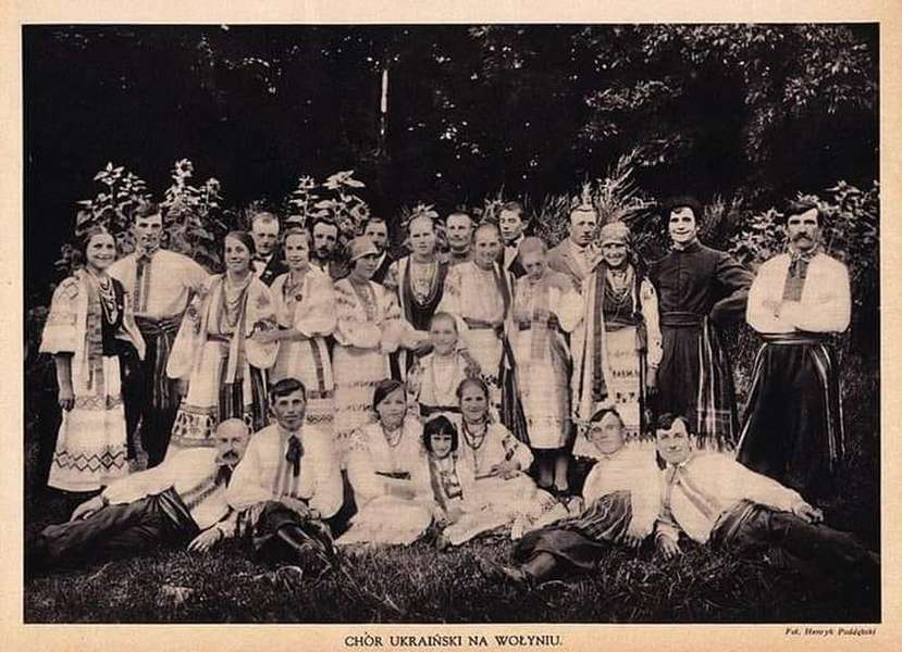 Який вигляд мав український хор на Волині у минулому столітті (ретрофото)