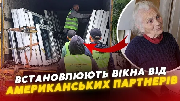 У Луцьку почали замінювати вікна у будинках, що постраждали від атаки рф (відео)