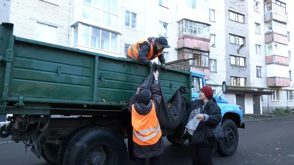 Куди дівають опале листя у Луцьку (відео)