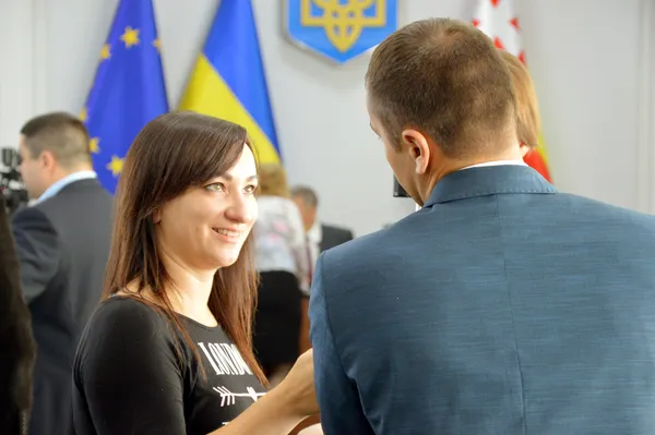 Де ще можна зловити депутатів, як не в сесійній залі