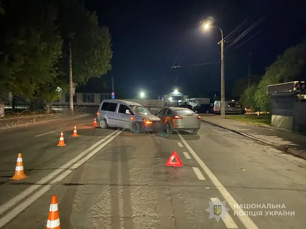 Авто вилетіло на зустрічку: у Луцьку в аварії постраждав підліток