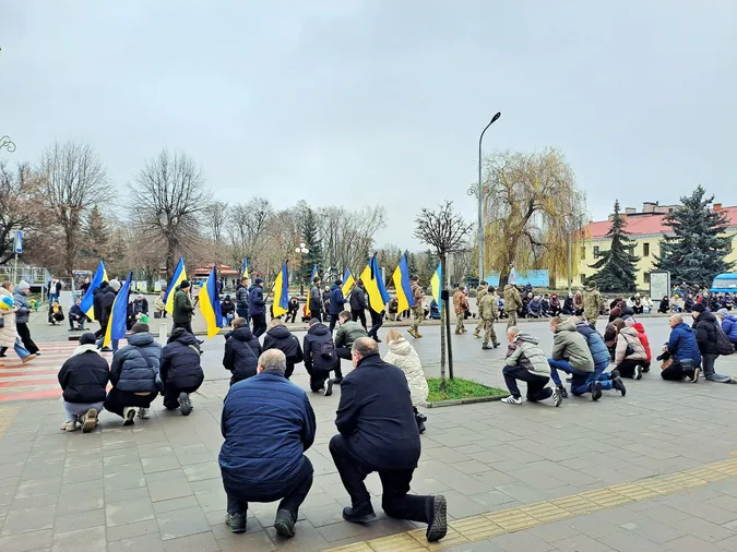 У Ковелі провели в останню дорогу 18-річного Захисника Дмитра Приймачука (фото)
