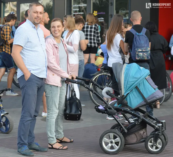 «Хай йому завжди буде там добре...»: у луцькому «Сіті Парку» згадували Кузьму (ФОТО)