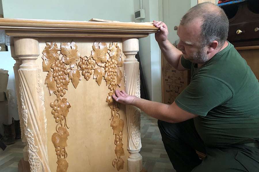 Іконостаси волинського гвардійця прикрашають храми у США, Чехії та Італії