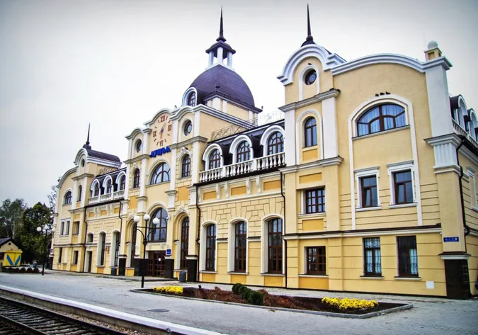 Укрзалізниця закрила продаж квитків до Луцька та Тернополя