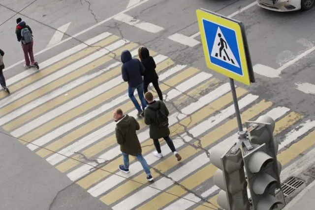 Небезпечний перехід: лучани просять встановити відеокамеру