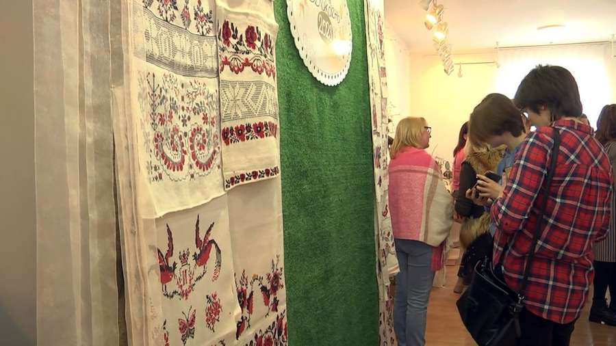 На підтримку ЗСУ: у музеї Волинської ікони організували виставку та майстеркласи (фото, відео)