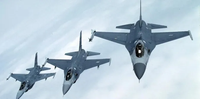 Українські пілоти проходять навчання на F-16 в Румунії,  – Умєров