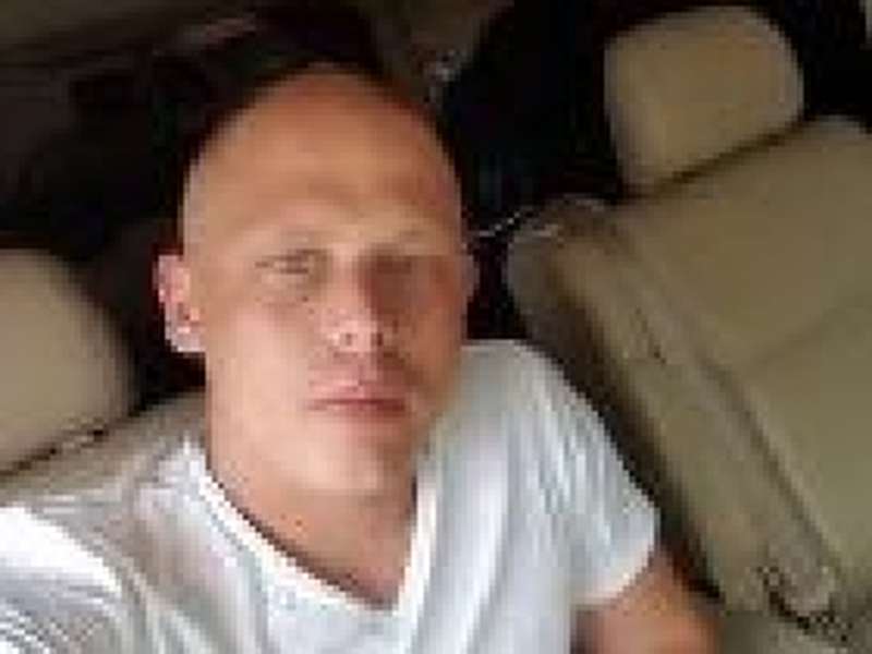 Підозрюють у крадіжці автомобіля: поліція розшукує жителя Луцька